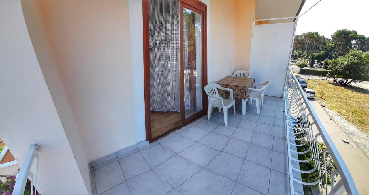 Apartmani Leon Biograd Na Moru Dış mekan fotoğraf